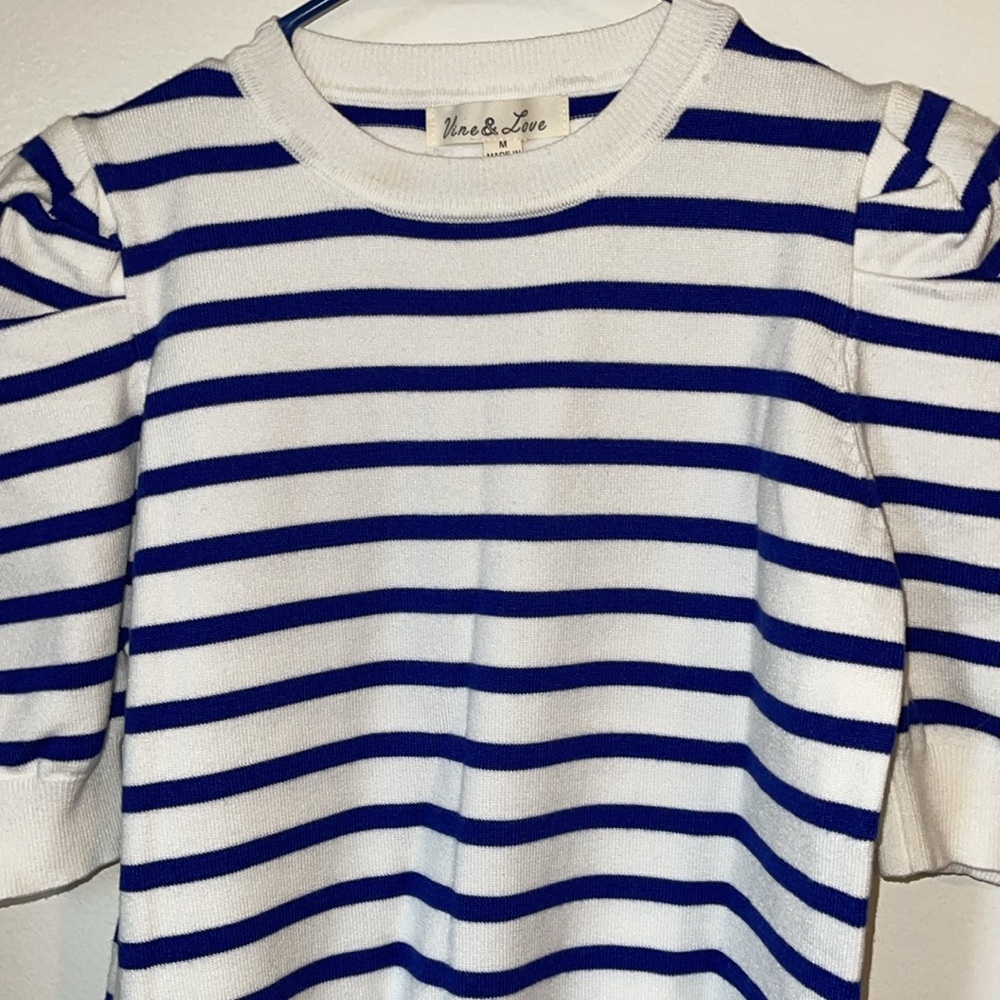 🌹NWOT:VINE & LOVE PUUFED SHORT SLEEVES KNIT SWEATER - Picture 3 of 7